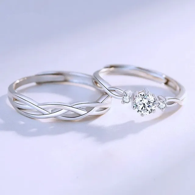 Pair of rings with motifs for couples