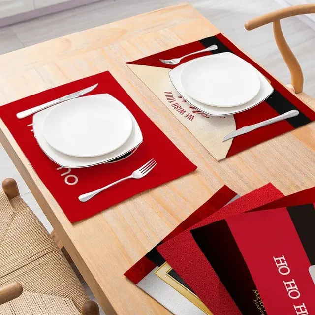 Červené vianočné podložky a stolová bielizeň, nepreniknuteľné, umývateľné - viac variantov