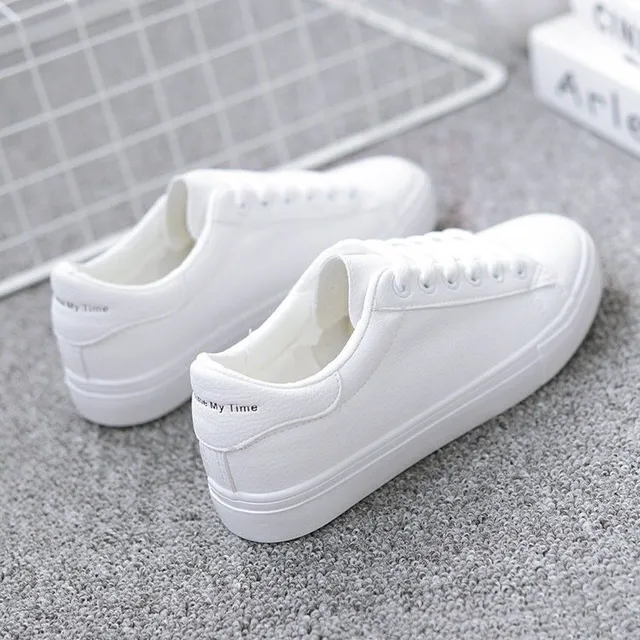 Women's fashionable breathable sneakers