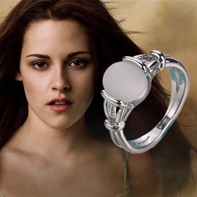 Překrásný dámský prstýnek Bella