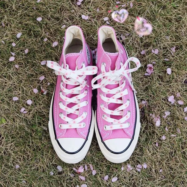 Sakura shoelaces