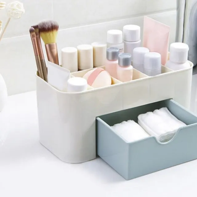 Organizer cosmetic din plastic J696