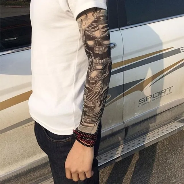 Sleeve with tattoo RT01