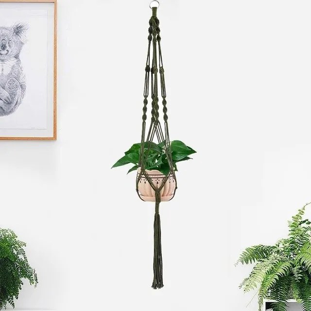 Macramé curtain for pot