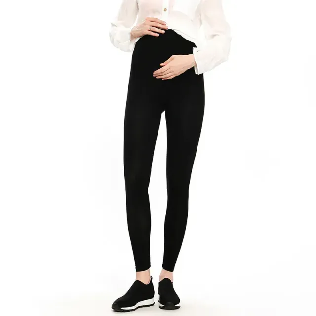 Comfortable leggings with high waistline for pregnant women