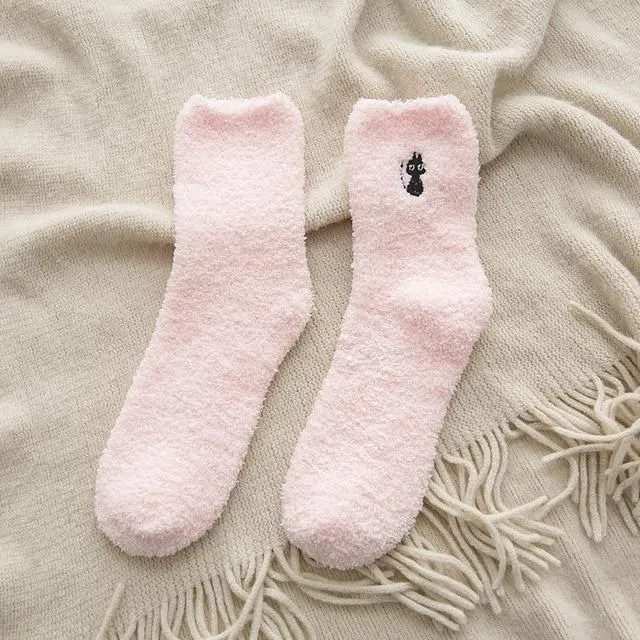 Warm socks in the shape of a paw