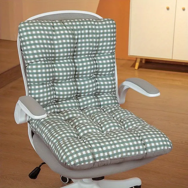 Decorative and practical chair pillow - washable polyester in classic plaid pattern