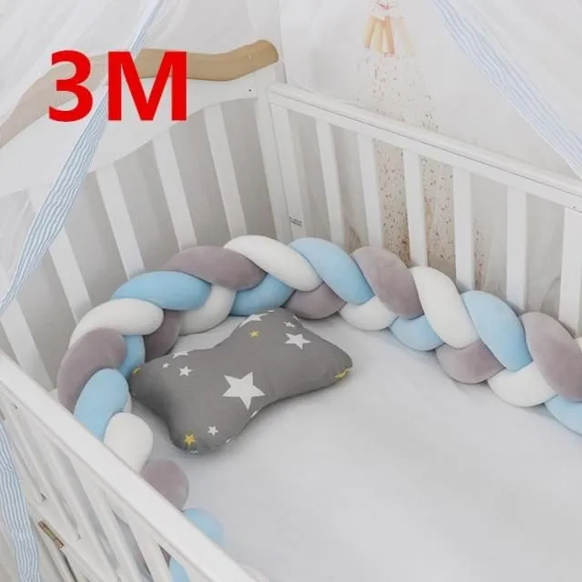 Mantinel for baby cot