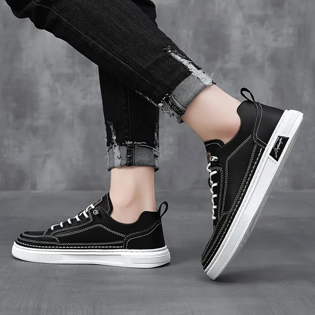 Stylish and comfortable men's low sneakers for skateboarding and common wearing