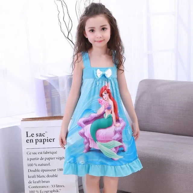 Children's nightgown with princess motif