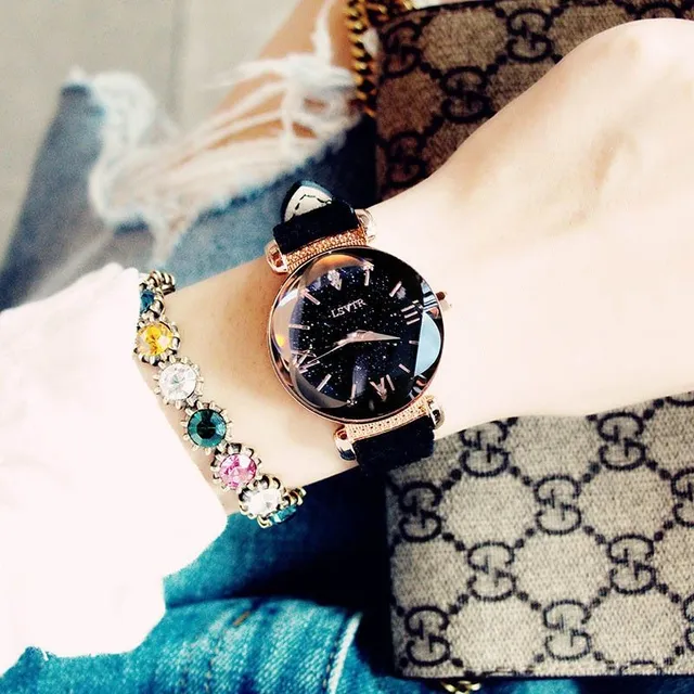 Elegant women's magnetic watch