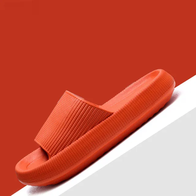 Dámske silné papuče v štýlovom dizajne na platforme