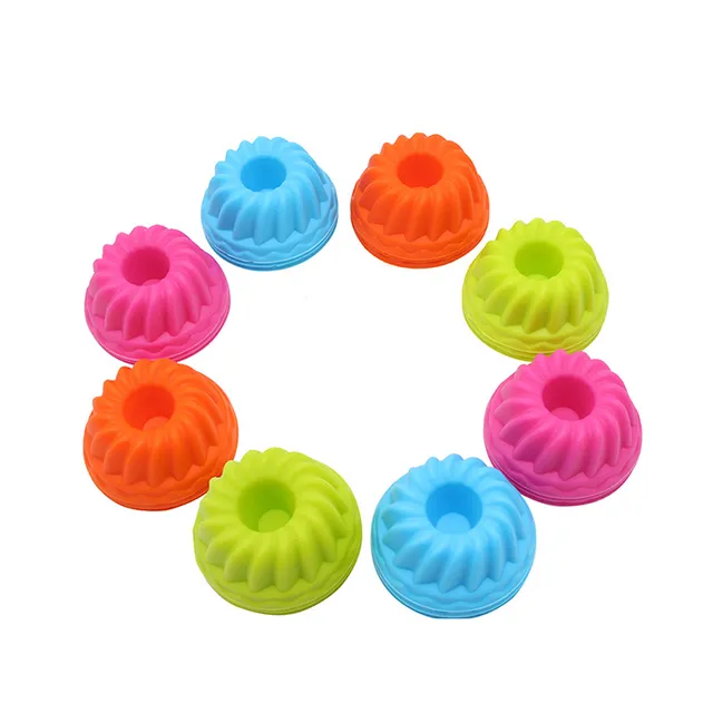 Set of 12 silicone moulds for bundt cakes
