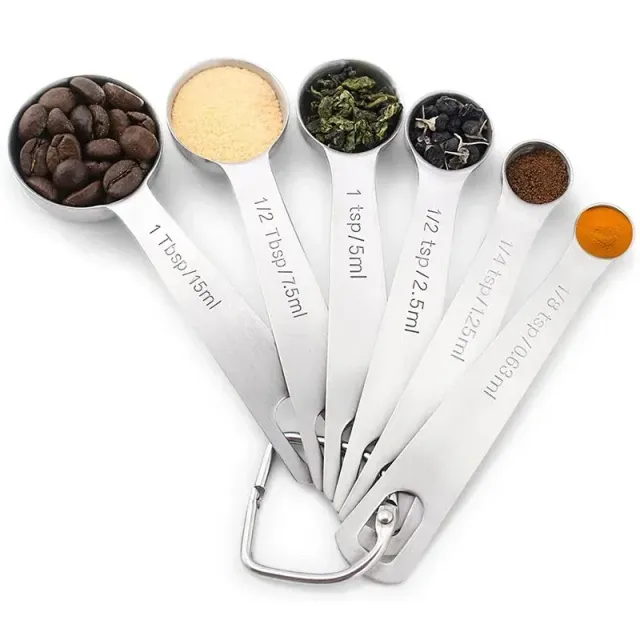 Set of 4/6 durable stainless steel measuring spoons for dry and liquid ingredients