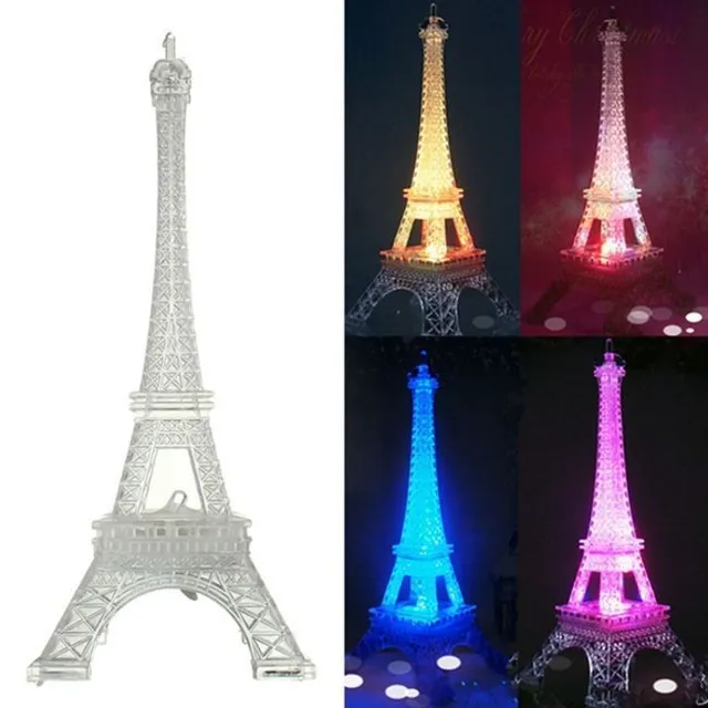 LED lampička v podobě Eiffelovy věže