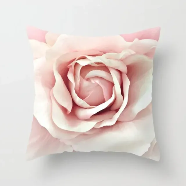 Gentle pillowcase with flower motif 45 x 45 cm