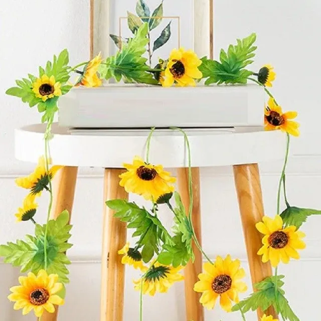 Girlanda with artificial sunflowers