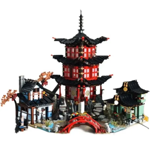 Ninja Temple of Airjitzu with 737 pieces