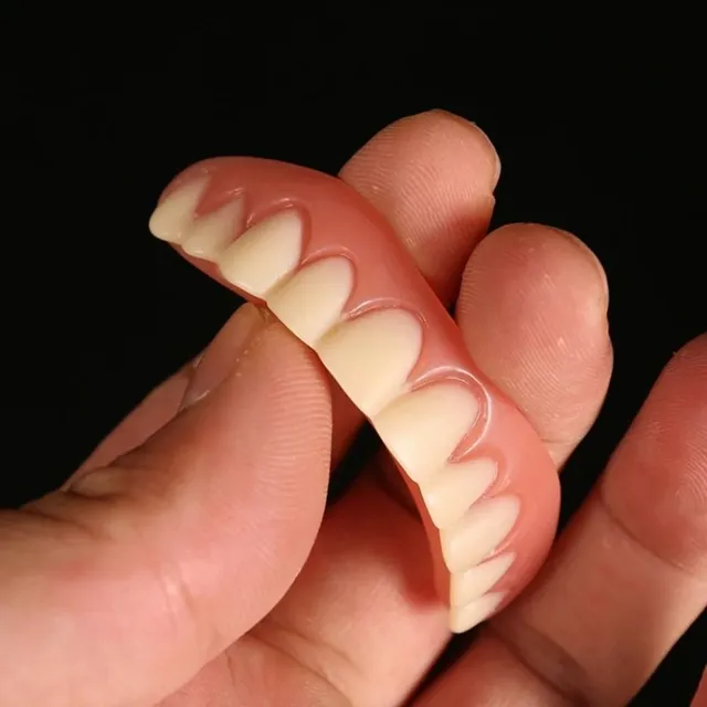 Luxusné moderné silikónové zubné náhrady pre krásny úsmev Umair