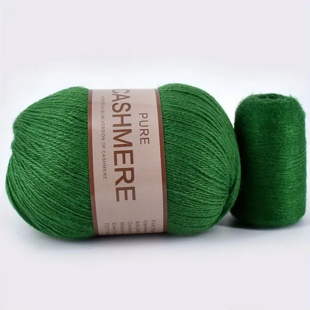 Beautiful 98% cashmere yarn for hand knitting and crochet - soft and suitable for machines - ball for scarves, sweaters and more