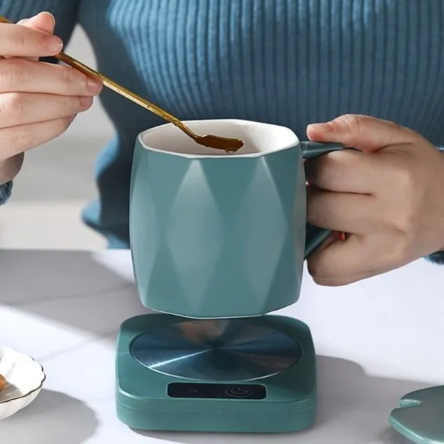 Stylowy podgrzewacz kubków z kawą/herbatą