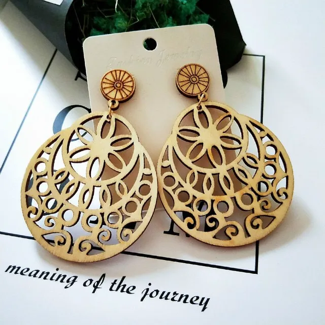 Women's luxury earrings made of African wood