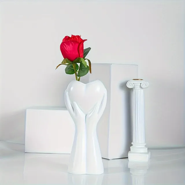 Elegant Nordic vase for hydroponic cultivation