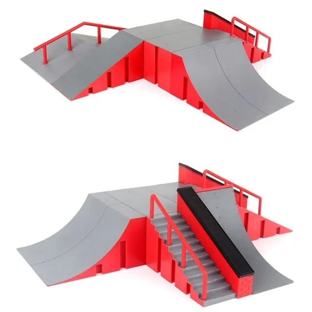 Mini ramp for finger skating