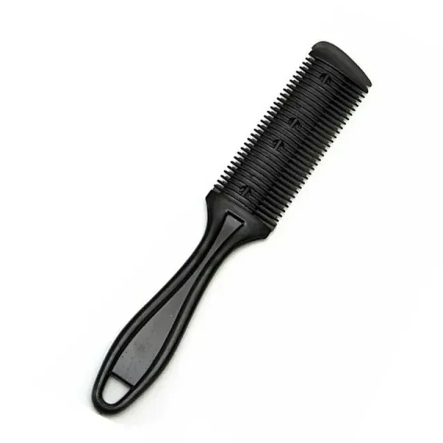 Hairdressing comb with razor and scissors for cutting bangs