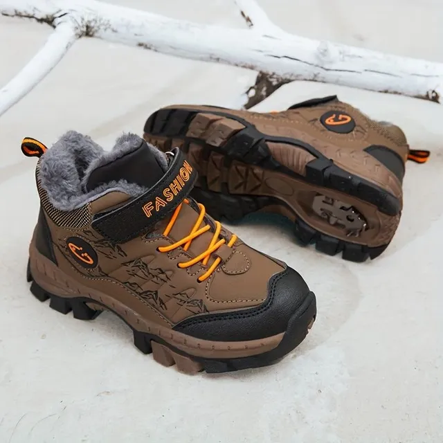 Children's winter hiking shoes with steel claws and fleece lining