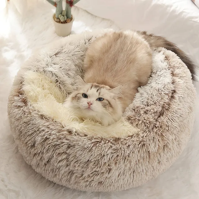 Soft donut-shaped teddy bed with hood for small dogs and cats