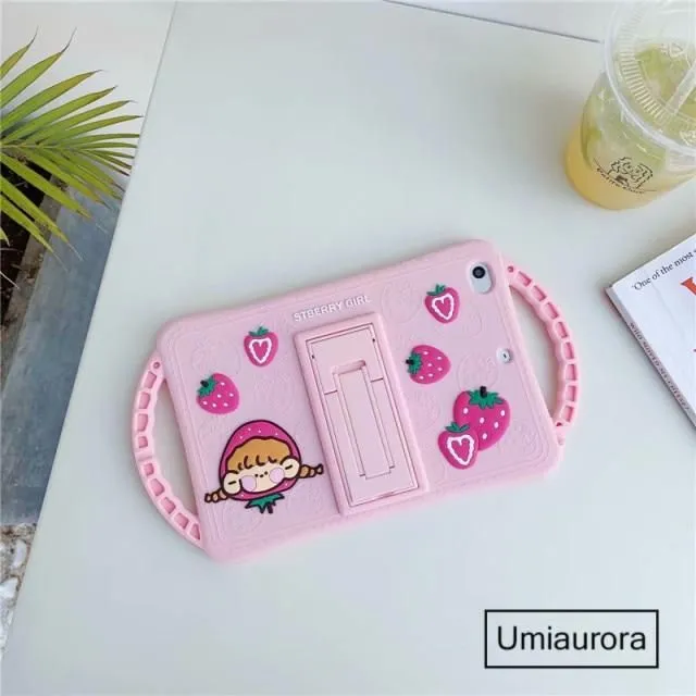 Etui na iPada dla dzieci wykonane z miękkiego silikonu pink-strawberry ipad-mini-1-2-3