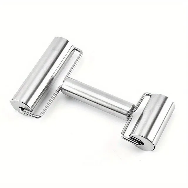 Stainless steel roller for universal use in the preparation of pizza dough, cakes, biscuits, dumplings and noodles