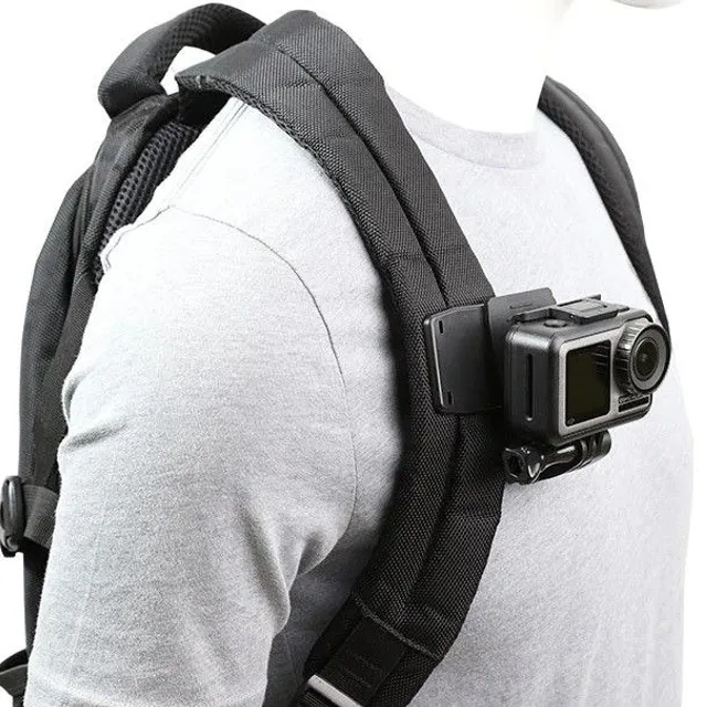 Clip to fit the camera on the backpack