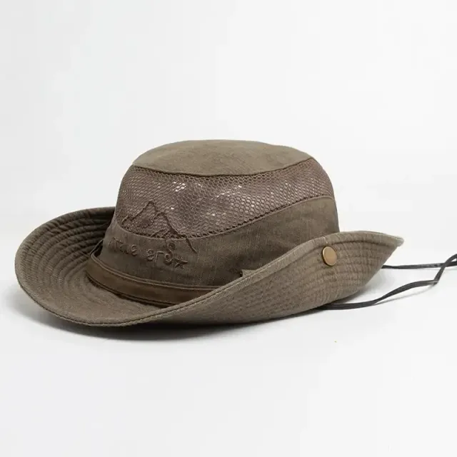 Networked hat for summer with wide crempo for hiking and beach