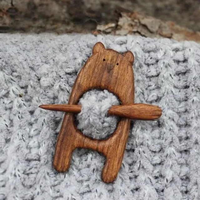 Stylish wooden brooch suitable for sweaters - several different versions of Kelechi