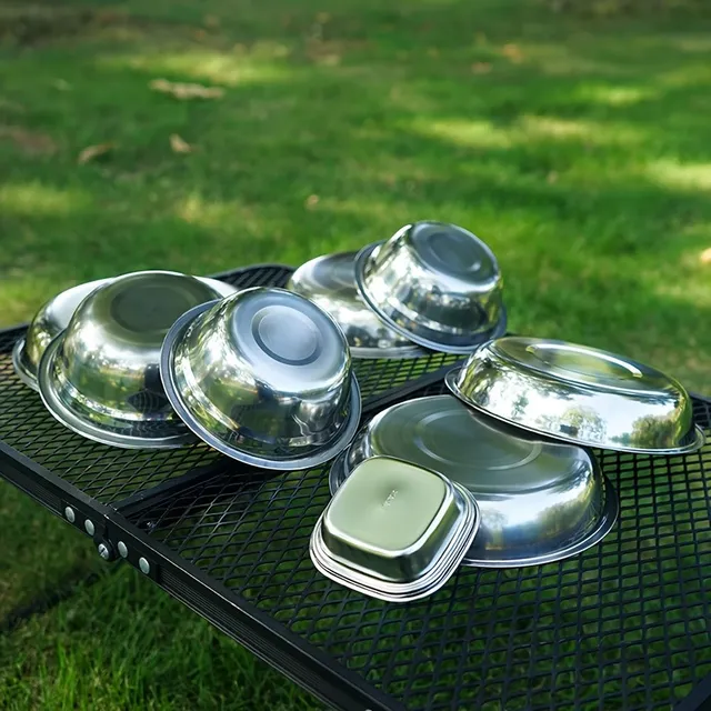 22dílná sada nádobí na kempování s cestovním grilovacím talířem, domácím hrncem na polévku, miskami a podšálky - Outdoorový vařič