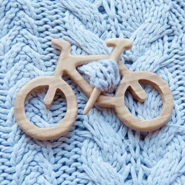 Stylish wooden brooch suitable for sweaters - several different versions of Kelechi