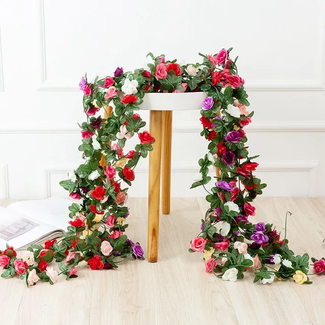 Artificial floral garland to revive the interior