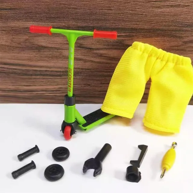 Plastic mini set for fingerskating - scooter