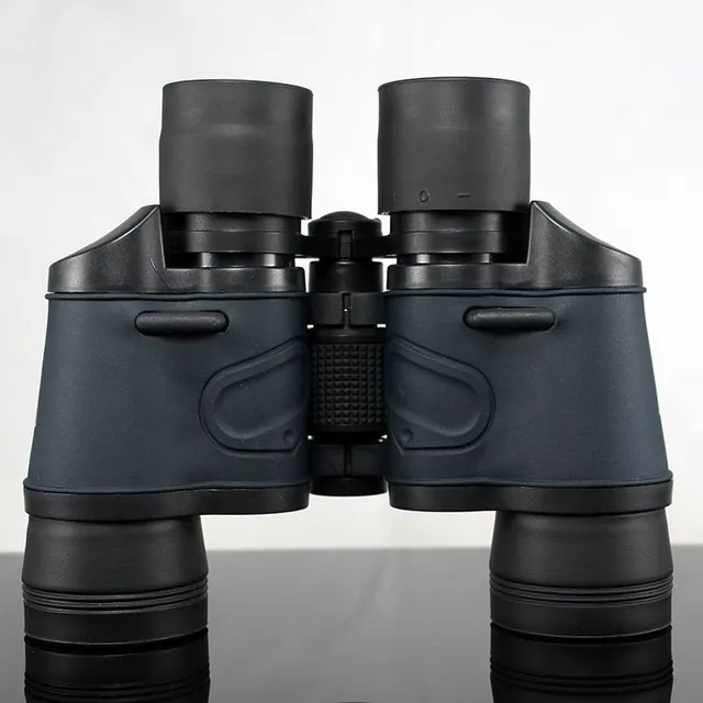 Telescope with 3.6 cm lens and 1.8 cm round, 8x magnification, high resolution