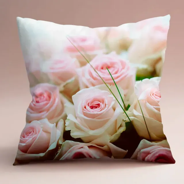 Gentle pillowcase with flower motif 45 x 45 cm