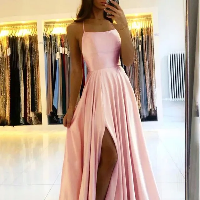 Luxury ball gown with slit Jennica