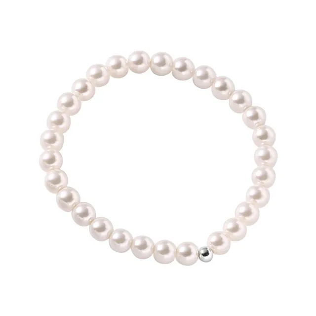 Beautiful pearl bracelet