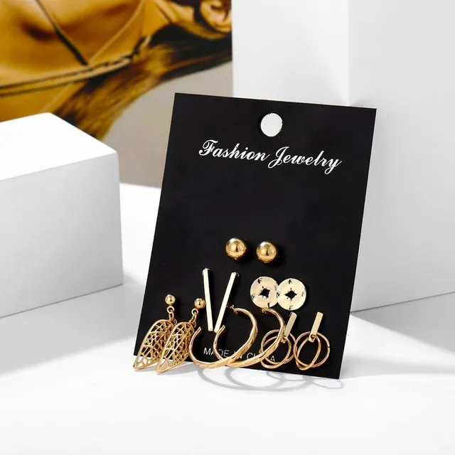 Luxury original set of modern trendy earrings in different shapes and sizes Newman