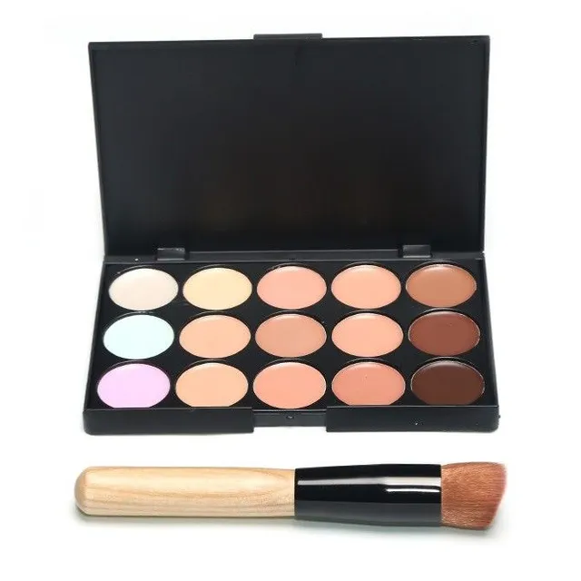 Corrector ballet with make-up brush