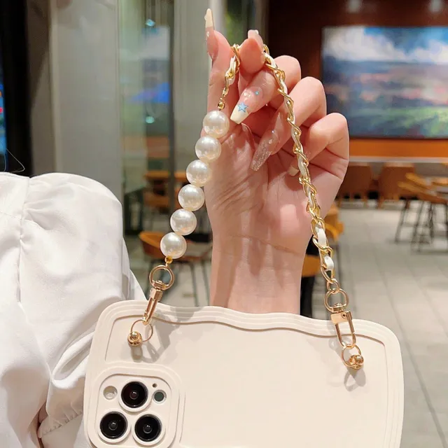 Elegantný ochranný kryt na mobilný telefón s perleťovým pleteným remienkom a zvlneným vzorom