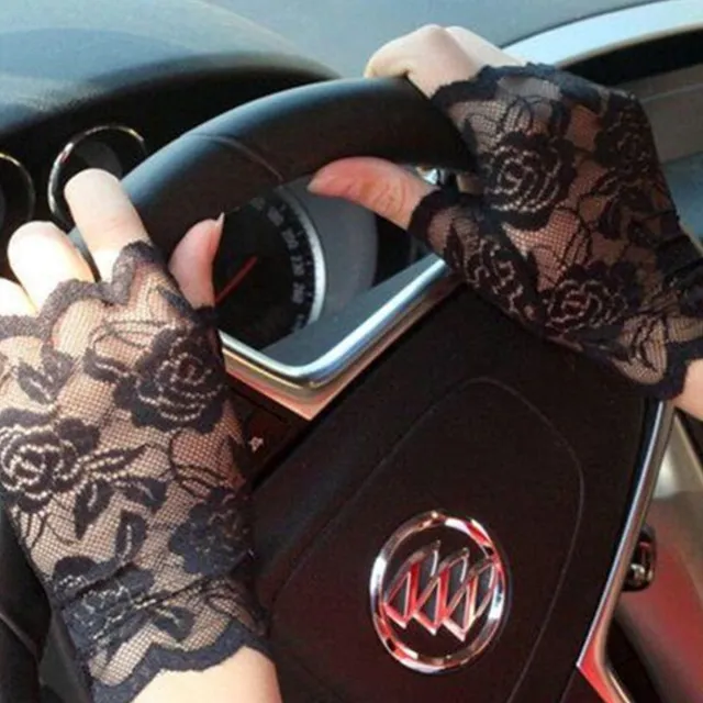 Lace ladies gloves