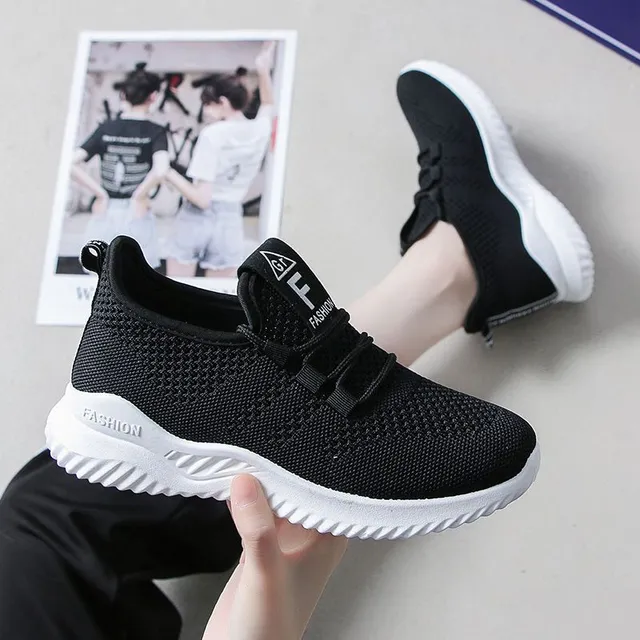Fashionable breathable women's sneakers