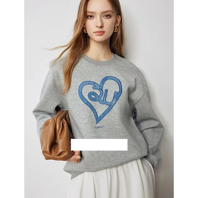 Women's autumn sweatshirt with round neckline and heart-shaped embroidery